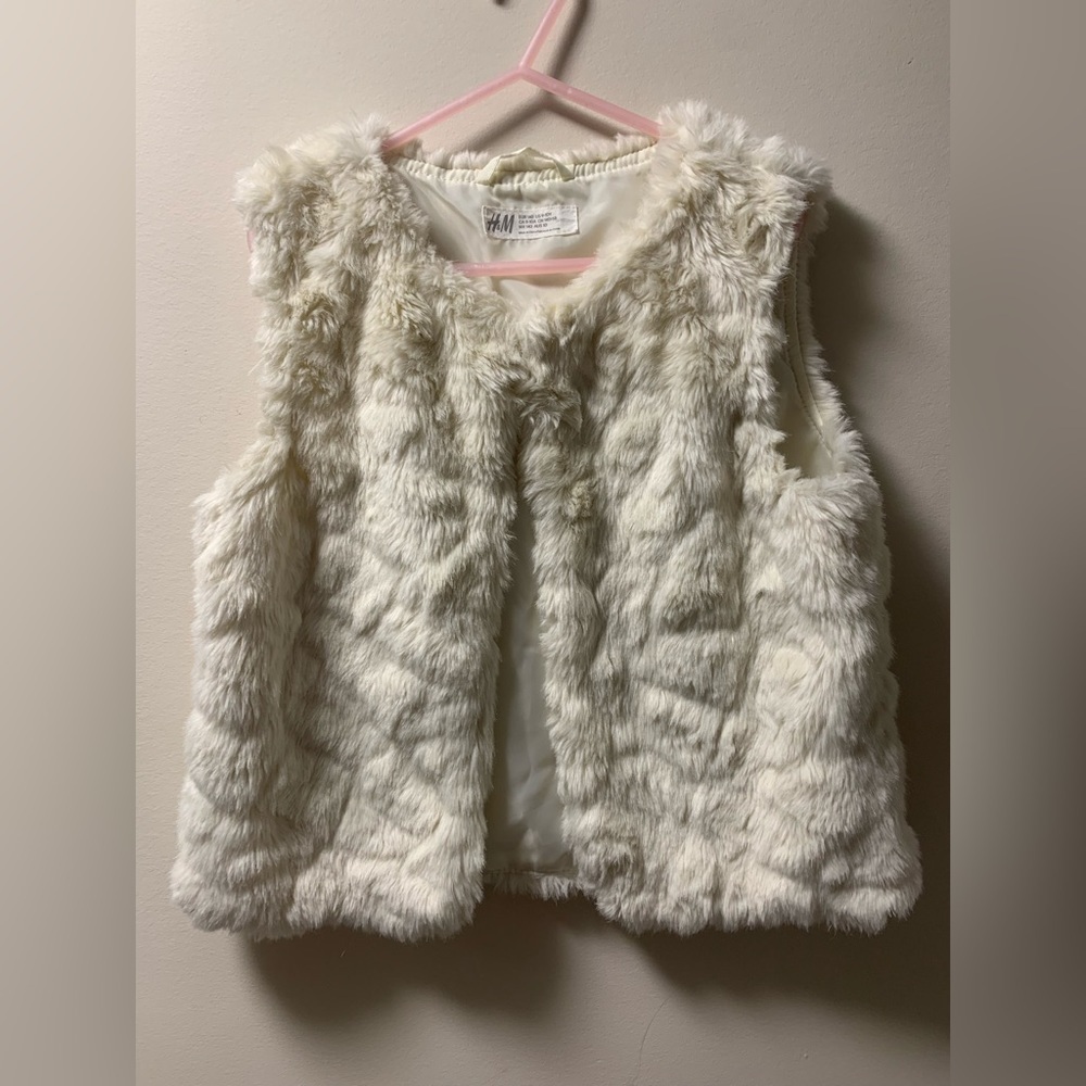 H&M faux fur sweatshirt 9-10 years